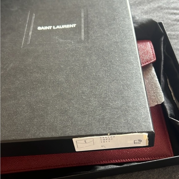 - ysl uptown baby pouch authentic - Picture 4 of 6